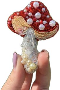 Broche Bordado a Mano de Primera Calidad, Regalo para Mujeres Coleccionistas, Artesanía MD, Modelo MD-9803, Diseño Floral, Moda Bordada B - Product Image 2