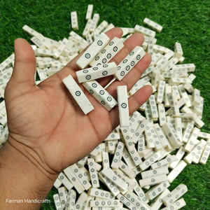 Dado de 4 caras hecho a mano con hueso de búfalo blanco, ecológico, accesorio de juego a precio económico - Product Image 5