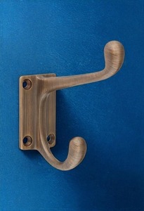 Gancho de pared moderno de metal pulido dorado con forma de asta, individual, antirrobo, para abrigos, sombreros, ropa y bolsos - Product Image 6