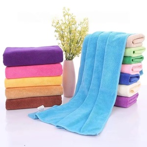 ผ้าขนหนูอาบน้ำคุณภาพสูง OEM สำหรับร้านเสริมสวยและร้านตัดผม - Product Image 4