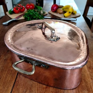 Casserole tendance en cuivre français, originale pour la cuisson à la française, conçue pour être placée dans les braises chaudes d'une cheminée. - Product Image 6