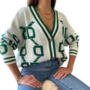สเวตเตอร์ถักคาร์ดิแกนปักด้วยผ้าแจ็คการ์ดมีกระดุมแบบลำลองสำหรับสตรี - Product Image 1