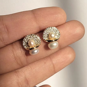 ต่างหูมุกน้ำจืดต่างหูทองเหลืองชุบทองป้องกันการเสื่อมเสียสำหรับผู้หญิง - Product Image 1