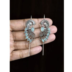Pendientes Colgantes de Plata Oxidada con Diseño Étnico de Pavo Real y Piedra Azul Agua, Joyería Hecha a Mano de Estilo Boho Vintage - Product Image 3