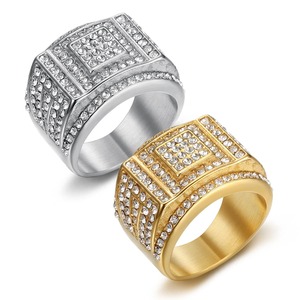Bague Hip Hop de Luxe Plaqué Or 18 carats de Qualité Supérieure avec Diamants pour Hommes – Idéale pour le Streetwear, les Fêtes et les Occasions Spéciales - Product Image 1