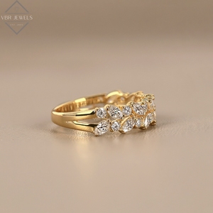 Anillo de Eternidad de Diamantes Marquise de Lujo en Oro Amarillo con Eslabones en Forma de Hoja, Joyería Nupcial para Mujer, Regalo de Aniversario - Product Image 2