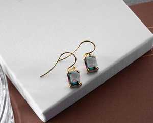 Pendientes Colgantes de Topacio Místico con Corte Esmeralda, Plata de Ley 925, Chapados en Oro de 14K, Gema Iridiscente Arcoíris - Product Image 5