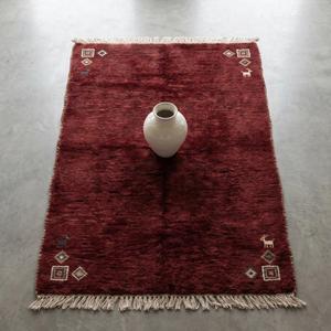 Tapis en laine noué à la main de qualité supérieure, couleur bordeaux foncé, motif tribal, avec des motifs traditionnels et des franges pour la décoration de la maison - Product Image 4