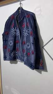 Chaqueta de terciopelo bordada en azul tigre, estilo bohemio Suzani con diseño de tigre - Product Image 2