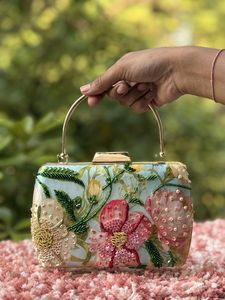 Bolso de mano bordado para mujer, hecho a mano, con pedrería de cristal y diamantes, para fiesta, boda, noche, cena, con cuentas bordadas - Product Image 2