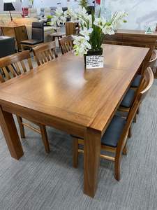 Table à manger ronde industrielle Art Déco en laiton, idéale pour les mariages, facile à nettoyer, mobilier de salle à manger et de salon - Product Image 3