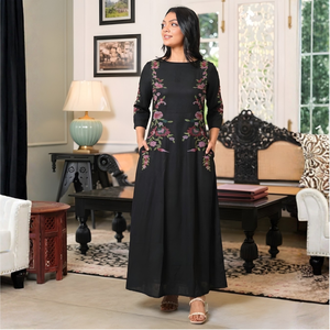 Vestido Maxi Negro de Rayón Twill con Bordado - Product Image 2