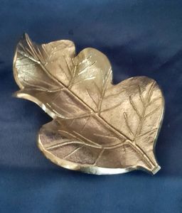 Decorative <b>Gold</b> Finish Aluminum Leaf <b>Tray</b> for Ramadan Eid and Festival Table Decoration - Product Image 6