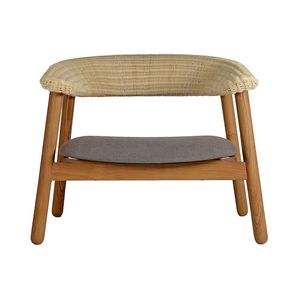 Chaise en teck massif de qualité supérieure avec coussin en rotin tressé à la main, assise moderne et imperméable pour projets hôteliers et d'exportation - Product Image 2
