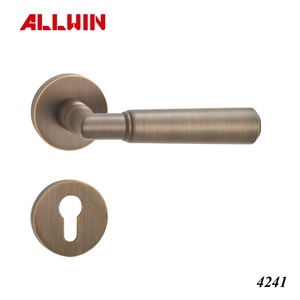 Juego de cerradura de palanca de puerta de latón antiguo europeo estilo moderno superventas para hoteles ventanas Material de aluminio de acero inoxidable - Product Image 2