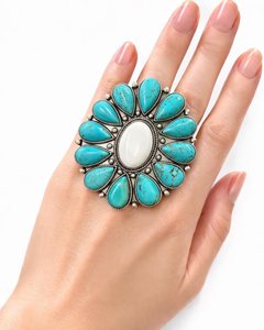 Grande bague statement en pierres précieuses de style western, bijoux faits à la main, style cowgirl, bague turquoise tendance pour femmes - Product Image 5