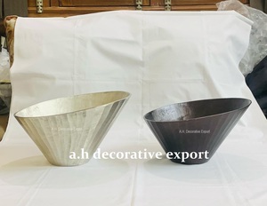 Luxury Angled Metal Decorative Bowl Set Ribbed Texture Champagne & Anthracite Centerpiece Modern Slant Cut Fruit Bowl for Home - Product Image 4
