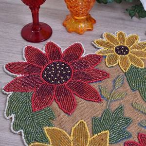 Nappe et chemin de table brodés à la main avec perles, idéaux pour mariage, décoration de bar et maison - Grande Vente - Product Image 4