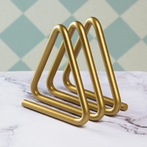 Porta Servilletas Metálico con Acabado Dorado en Forma de Triángulo, Ideal para Mesa de Comedor, Cocina, Hotel, Restaurante y Cafetería, Hecho en India - Product Image 6