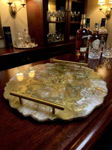 Bandeja de Bar Multifuncional de Resina Epoxi con Diseño Floral Art Deco Hecha a Mano - Product Image 2