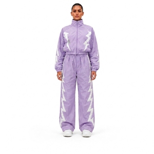 Survêtement pour femme à imprimé géométrique violet, fermeture éclair intégrale, col montant, coupe ample, style sportif, printemps, 100% polyester - Product Image 1