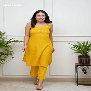 Conjunto coordinado de Kurti y pantalón de algodón slub de la mejor calidad, elegante, moderno y a la moda, con trabajo de espejo, fabricado en Surat, ropa étnica. - Product Image 1