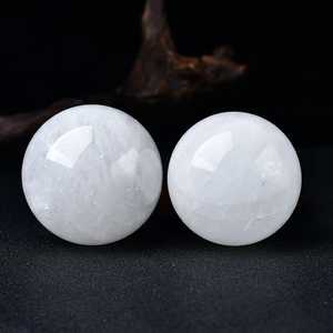 Boule et globe en pierre faits à la main, respectueux de l'environnement - Product Image 6