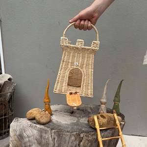 Bolso de ratán para niños con forma de casa de hadas, cesta para niños para guardar bibelos y juguetes. - Product Image 5