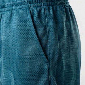 Shorts de basket-ball en maille pour hommes, personnalisables avec logo OEM, sublimation, séchage rapide, écologiques, couleur unie, été, plage, vente en gros - Product Image 5