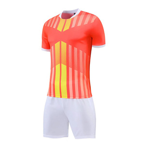 Uniformes de fútbol de diseño personalizado de alta calidad y económicos, uniformes de fútbol personalizados de alta calidad, nuevo uniforme de fútbol personalizado - Product Image 3