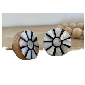 Boutons de tiroir en métal incrusté d'os rayé bleu et blanc modernes boutons d'armoire pour la cuisine en plein air hôtel salon utilisation hospitalière - Product Image 1