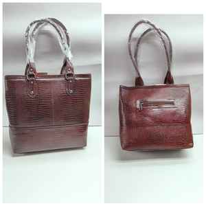 กระเป๋าสะพายไหล่ผู้หญิงหนังแท้ทันสมัยพร้อมสายโซ่ ความจุขนาดใหญ่ มีสไตล์และใช้งานได้จริงสำหรับการเดินทางและการใช้งานในธุรกิจ - Product Image 2