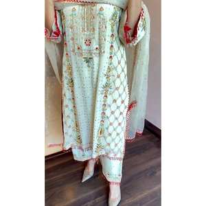 Hermosa Ropa India y Pakistaní, Elegante Conjunto de Top, Pantalón y Dupatta para Fiestas - Product Image 3