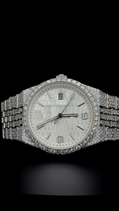 Reloj de acero inoxidable con incrustaciones de moissanita de primera calidad, hecho a mano, completamente cubierto de moissanita, movimiento de cuarzo. - Product Image 2