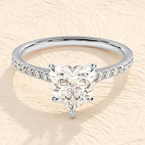 Anillo de Diamante Cultivado en Laboratorio con Forma de Corazón, Delicado Anillo de Compromiso con Pavé, Anillo de Oro Blanco Sólido para Propuesta de Matrimonio para Mujer - Product Image 1