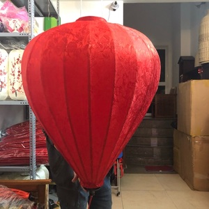 Linterna de Bambú y Seda Vietnamita de Alta Calidad, Tamaño Grande 50-60cm, Decoración para Bodas, Linterna Colgante de Seda de Hoi An, Vietnam - Product Image 1