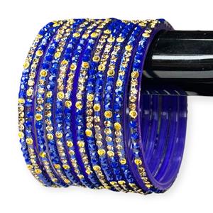 Bracelets en verre bleu profond brillant, plaqués or et ornés d'imitations de perles, ensemble tendance pour mariage et occasions festives - Product Image 1