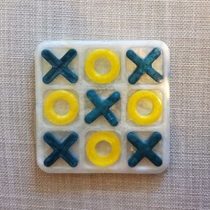 Juego de Tic Tac Toe de Resina Moderna con Brillo Rosa, Tablero de Juego de Tres en Raya con Piezas X y O - Product Image 4
