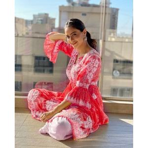 DISEÑADOR GEORGETTE BORDADO IMPRESO DIGITAL TRABAJO KURTI CON PALAZZO ROJO - Product Image 1