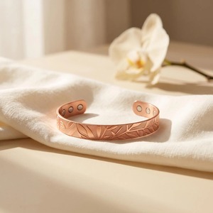 Juego de imanes de cobre puro con grabado de hoja vintage, brazalete de cobre rosa, joyería de terapia magnética para hombres y mujeres - Product Image 4