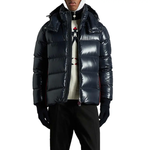 Chaqueta Acolchada con Capucha para Hombre, Negra, Rellena de Plumón, Cortavientos, Informal, de Invierno, con Cierre de Cremallera, Corte Regular, Color Sólido - Product Image 1