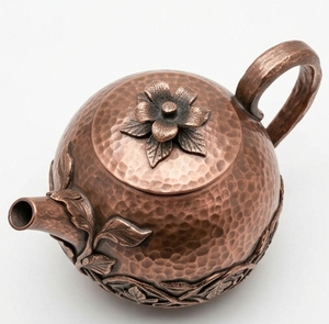 Durable Quality Vintage Hammered Copper Teapot with Floral Lid and Leaf Relief Design <b>Tea</b> & <b>Espresso</b> <b>Supplies</b> Kitchen Restaurant - Product Image 3