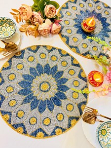 Mantel Individual Redondo de Lujo Hecho a Mano con Cuentas, Mandala Azul y Dorado, Decoración para Mesa de Comedor, Craftera Exports - Product Image 2