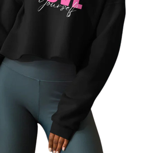 Sweat à capuche court noir pour femme Love Yourself, pull à capuche court en molleton doux, haut décontracté et tendance pour tous les jours - Product Image 5