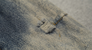 Veste coupe-vent en denim délavé bleu clair vintage, patchwork vieilli, sur mesure pour hommes, vente en gros OEM - Product Image 5