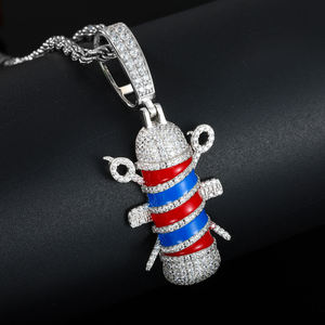 Pendentif en forme de poteau de barbier plaqué argent avec cristaux de strass, charme thématique pour cadeau unisexe, style hip-hop - Product Image 1