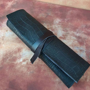 Rouleau de rangement en cuir personnalisé avec logo pour artistes, organiseur professionnel d'accessoires de peinture, production en gros, fournisseur OEM ODM à vendre - Product Image 2