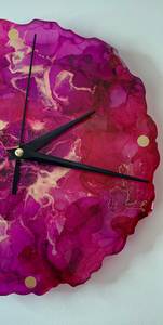 Abstract Resin <b>Wall</b> <b>Clock</b> Modern Design for Home <b>Decoration</b> or Gift Distinctive Art Model Quartz Analog Silent Battery Operated - Product Image 5