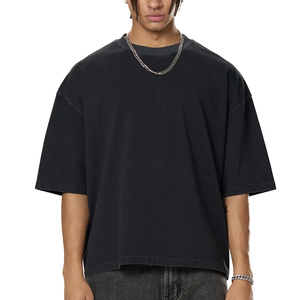 T-shirt unisexe personnalisé en coton épais délavé à l'acide avec logo frontal, coupe ample et courte, style streetwear oversize pour hommes et femmes - Product Image 1