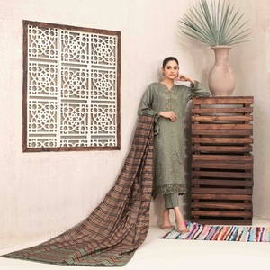 Robe pakistanaise pour femmes Salwar Kameez Costumes trois pièces de marque avec broderie par Tawakkal Vol NURTEN Vêtements Inde et Pakistan - Product Image 4